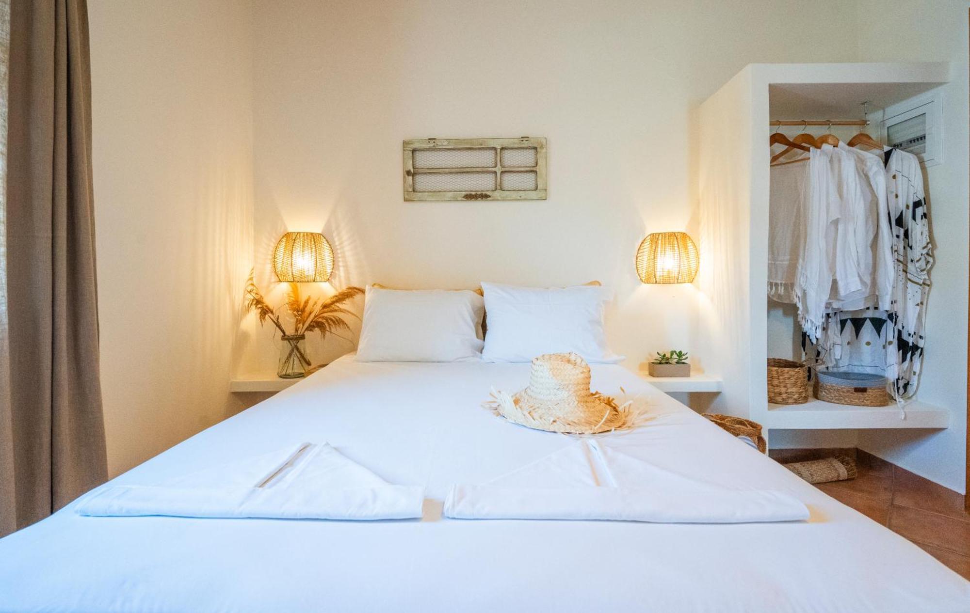 Aparthotel Ligaries à Kini Extérieur photo