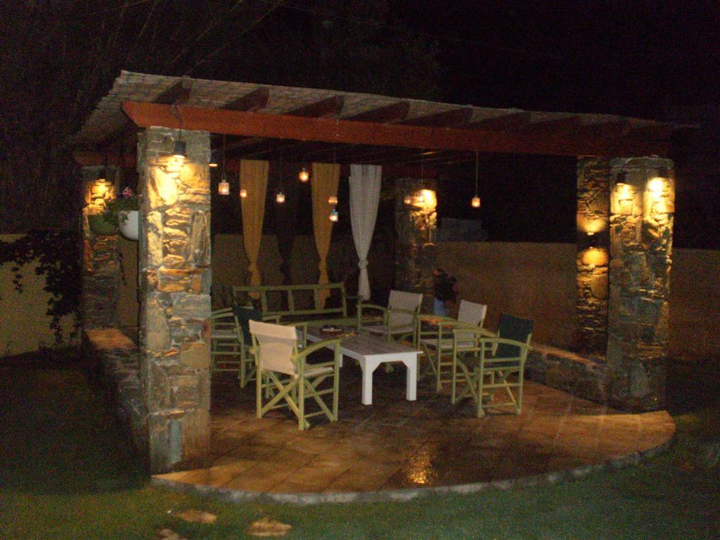 Aparthotel Ligaries à Kini Extérieur photo
