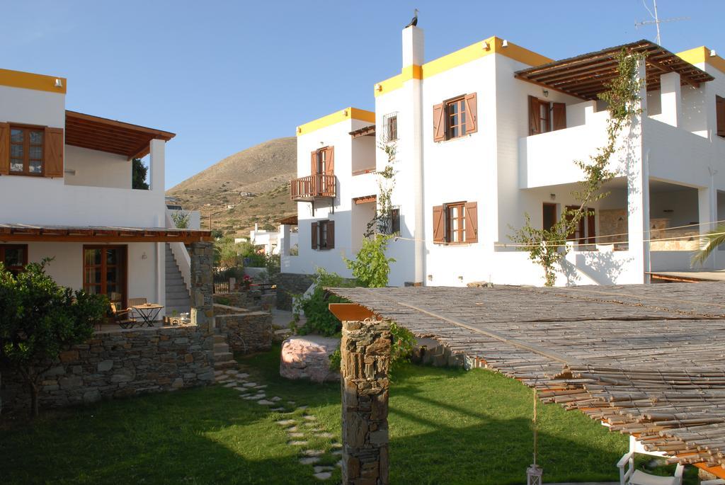 Aparthotel Ligaries à Kini Extérieur photo